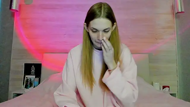 Snapshot of molly_hunt_ chatting on 02.25.26 molly hunt online show from 02.25.26