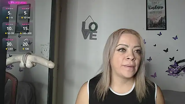 Snapshot of LIila28six chatting on 02.24.25 LIila28six online show from 02.24.25