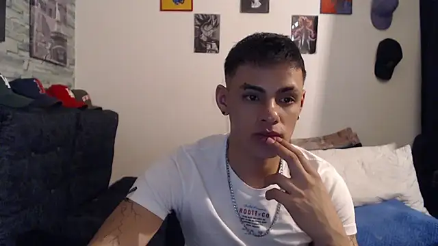 danilohot 19 online show from 12.16.24