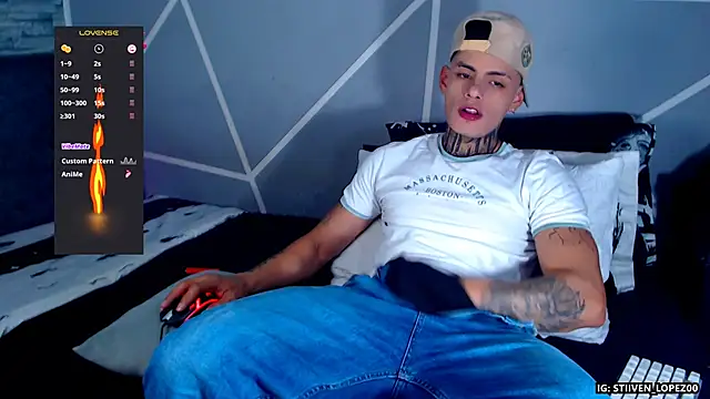 danilohot 19 online show from 10.04.25