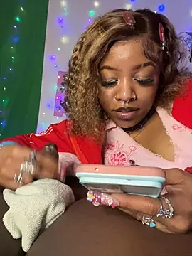 Snapshot of Kayyummy98 chatting on 03.21.25 Kayyummy98 online show from 03.21.25