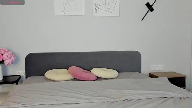 miss emily  online show from 03.04.26