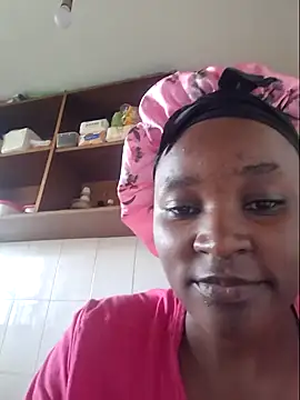 Snapshot of Samia_Queen chatting on 12.24.24 Samia Queen online show from 12.24.24