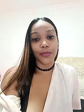  MoniqueLovay  online show from 03.02.25