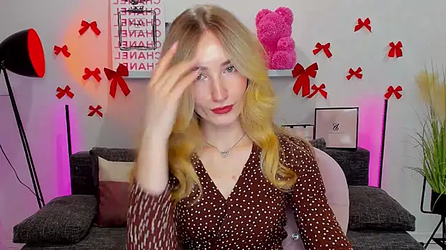 bella  rose online show from 02.18.25