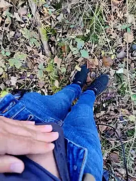 Snapshot of Boring_one chatting on 11.10.25 Boring one online show from 11.10.25