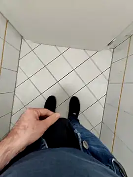 Snapshot of Boring_one chatting on 03.09.26 Boring one online show from 03.09.26