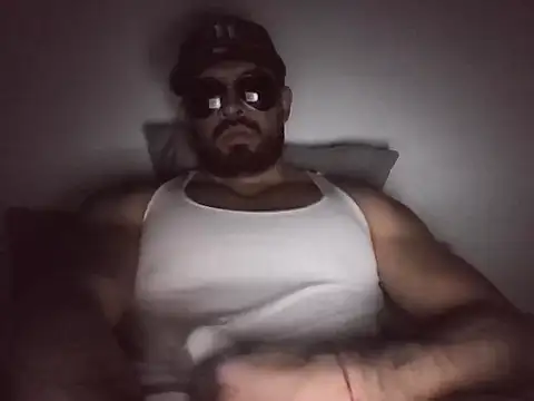 marcus002001 online show from 04.17.26