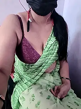 Snapshot of sangeetha4bide chatting on 12.05.25 sangeetha4bide online show from 12.05.25