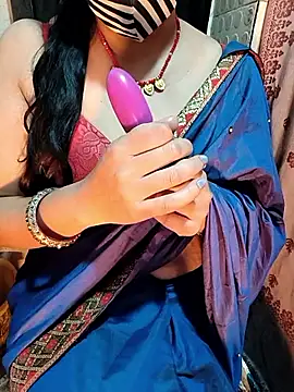 Snapshot of sangeetha4bide chatting on 12.22.25 sangeetha4bide online show from 12.22.25