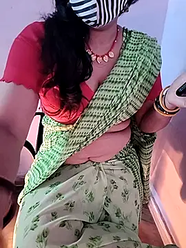 Snapshot of sangeetha4bide chatting on 01.07.26 sangeetha4bide online show from 01.07.26