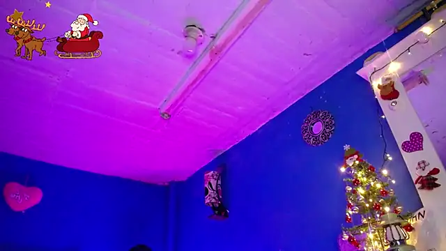 Snapshot of Lunahoney1 chatting on 12.10.24 Lunahoney1 online show from 12.10.24