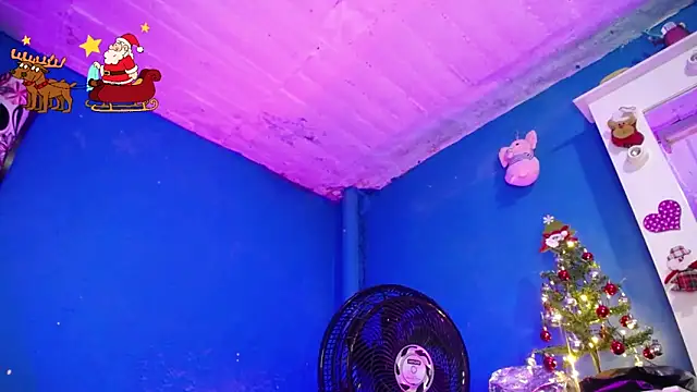 Snapshot of Lunahoney1 chatting on 12.23.24 Lunahoney1 online show from 12.23.24