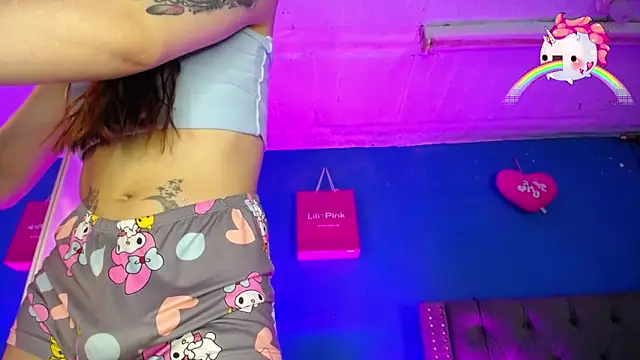 Snapshot of Lunahoney1 chatting on 01.21.25 Lunahoney1 online show from 01.21.25