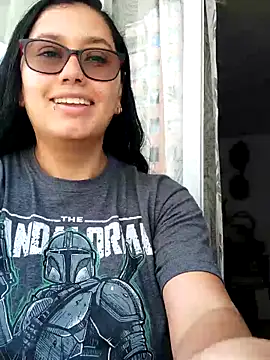 LauraRuiz1 online show from 09.11.25