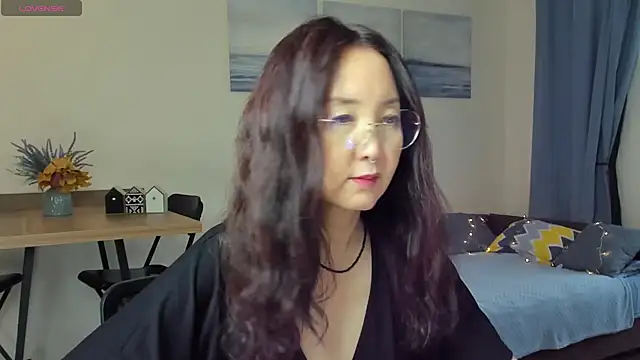 Snapshot of AvroraSakura chatting on 12.02.24 AvroraSakura online show from 12.02.24