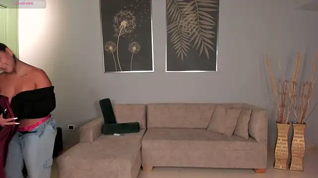 ToriCrossX online show from 03.20.25