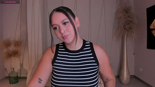 ToriCrossX online show from 09.13.25