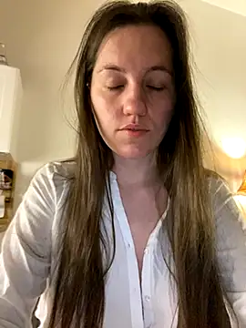 Nicole-Ray online show from 10.05.25