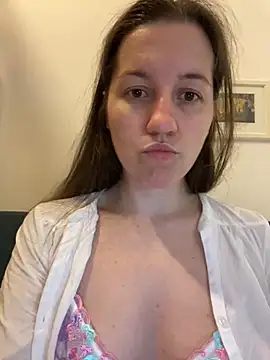 Nicole-Ray online show from 10.12.25