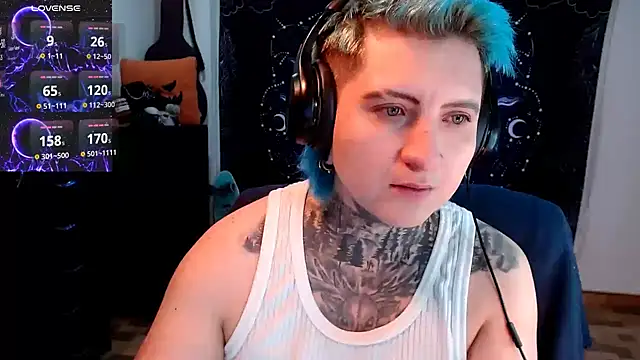 Marieblueeyes online show from 02.18.25