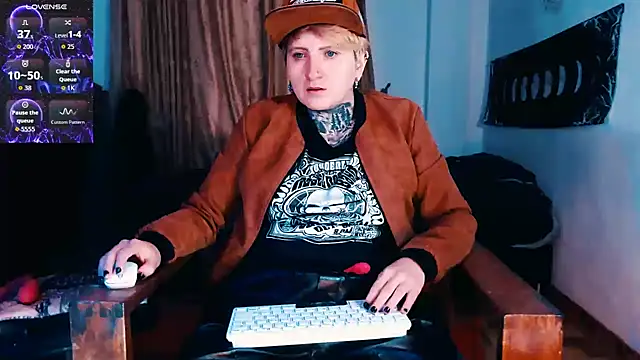 Marieblueeyes online show from 11.29.25