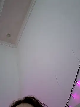 Snapshot of Yammy_Yumi chatting on 01.31.25 Yammy Yumi online show from 01.31.25