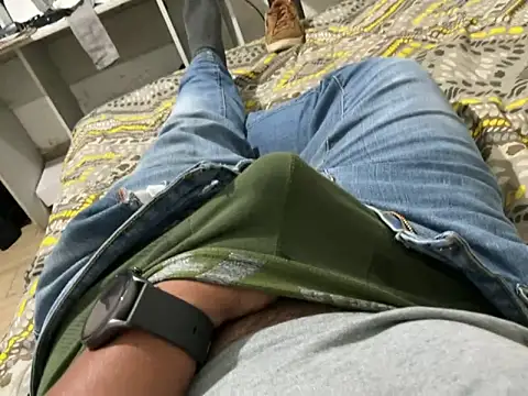 Snapshot of elvis0966 chatting on 03.21.25 elvis0966 online show from 03.21.25