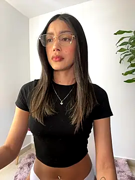 Snapshot of SelenaStone chatting on 09.13.25 SelenaStone online show from 09.13.25