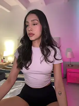 SelenaStone online show from 04.20.26