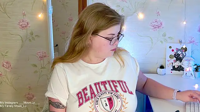 sinnamon  online show from 11.22.25