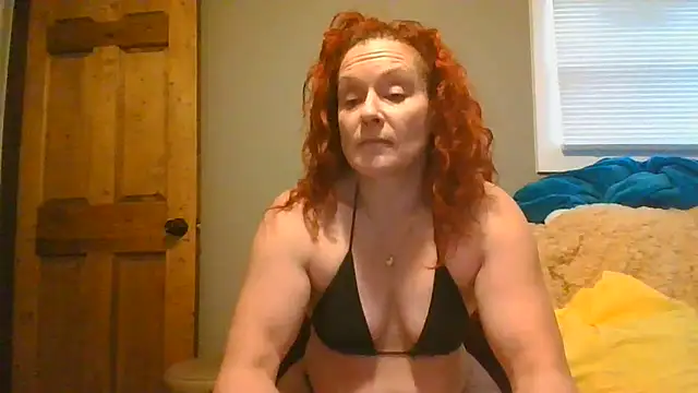 Snapshot of fitflamedragan chatting on 07.17.26 fitflamedragan online show from 07.17.26