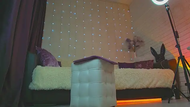 pepper cat  online show from 02.01.25