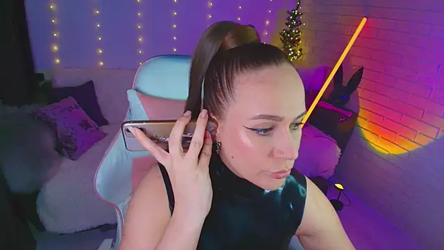 pepper cat  online show from 04.13.26