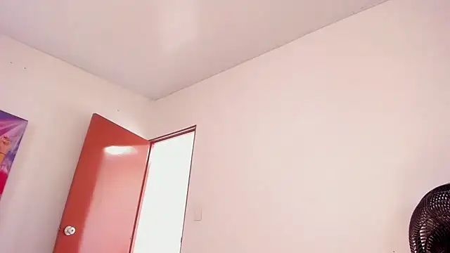 xLatinahotx online show from 12.19.24