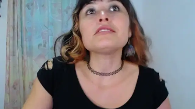 Snapshot of Alexandrasaenz chatting on 04.12.26 Alexandrasaenz online show from 04.12.26