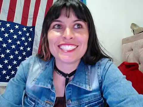 Snapshot of Alexandrasaenz chatting on 06.15.26 Alexandrasaenz online show from 06.15.26