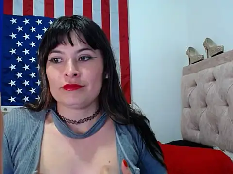 Snapshot of Alexandrasaenz chatting on 06.17.26 Alexandrasaenz online show from 06.17.26