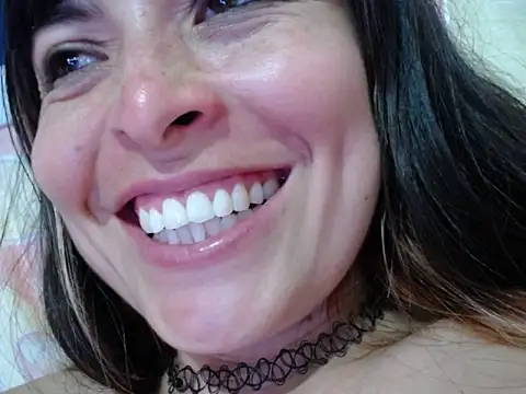 Snapshot of Alexandrasaenz chatting on 06.25.26 Alexandrasaenz online show from 06.25.26