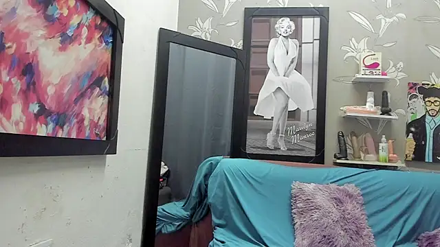 Karen Bis online show from 04.13.26