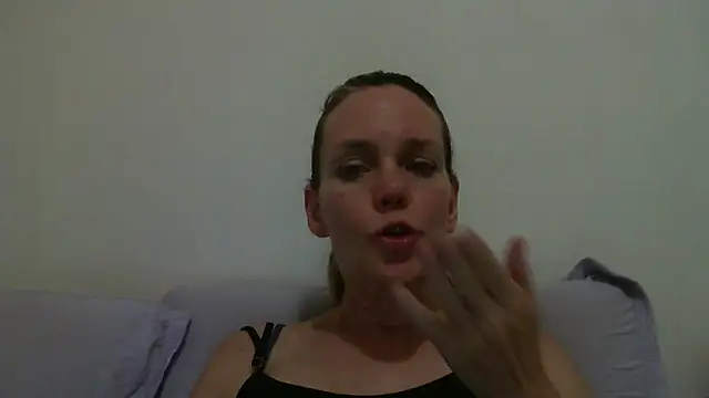 Snapshot of Annylove1 chatting on 01.19.25 Annylove1 online show from 01.19.25