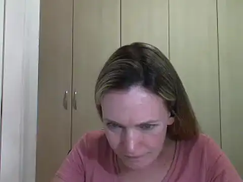 Snapshot of Annylove1 chatting on 02.11.25 Annylove1 online show from 02.11.25