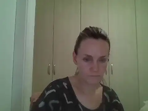Snapshot of Annylove1 chatting on 02.15.25 Annylove1 online show from 02.15.25