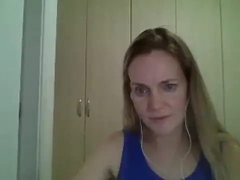 Snapshot of Annylove1 chatting on 02.28.25 Annylove1 online show from 02.28.25