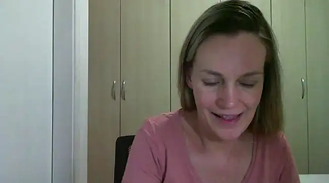 Snapshot of Annylove1 chatting on 03.11.25 Annylove1 online show from 03.11.25