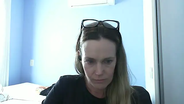 Snapshot of Annylove1 chatting on 09.14.25 Annylove1 online show from 09.14.25