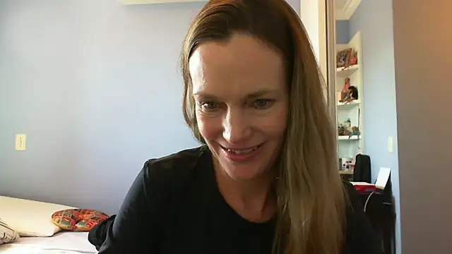 Snapshot of Annylove1 chatting on 09.18.25 Annylove1 online show from 09.18.25
