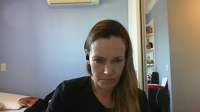 Snapshot of Annylove1 chatting on 09.19.25 Annylove1 online show from 09.19.25