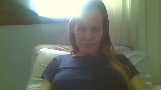 Snapshot of Annylove1 chatting on 10.05.25 Annylove1 online show from 10.05.25