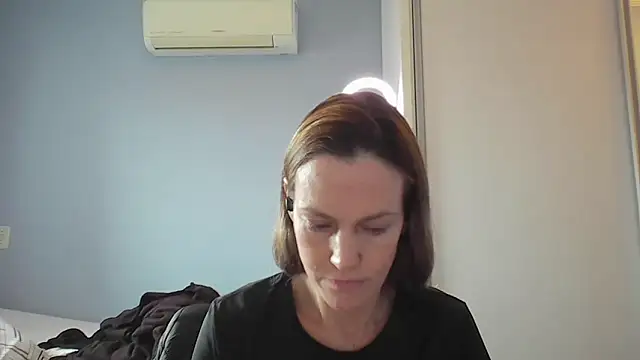 Annylove1 online show from 11.14.25